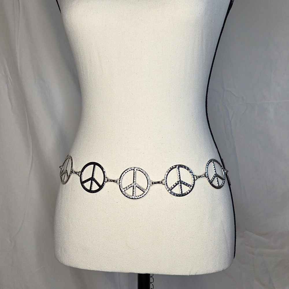 ☮️🩶Silver Repoussé (Hammered) Vintage Bohemian Peace Sign Chain Belt🩶☮️ - Picture 3 of 8